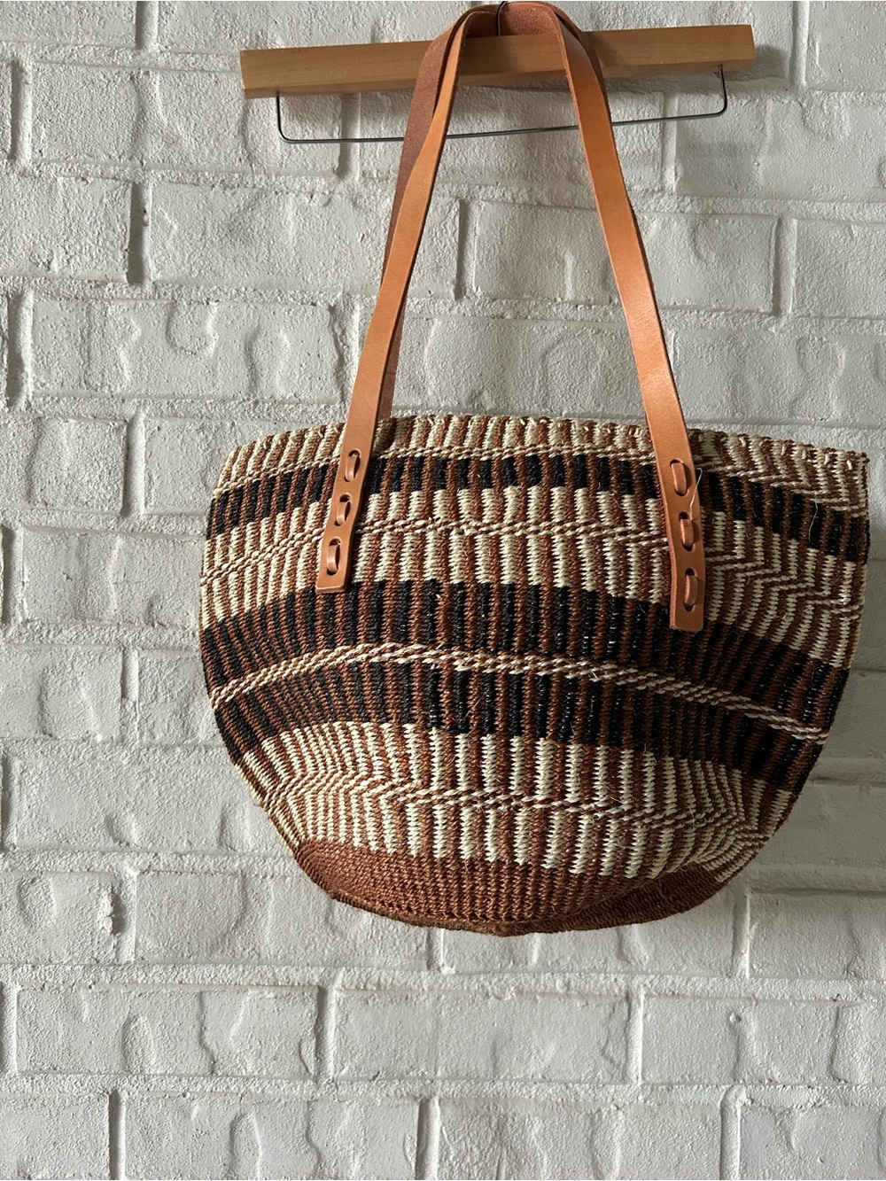 Jenna Bee Tote Bag - Picture 2 of 3
